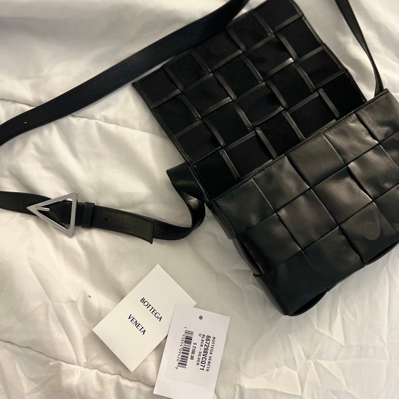 Bottega Veneta Cassette intreccio leather bag - Picture 7 of 8